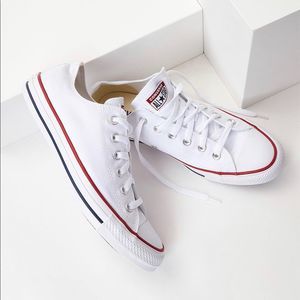Knock off Converse • Iconic All Star Classic low top Chuck Taylor sneakers